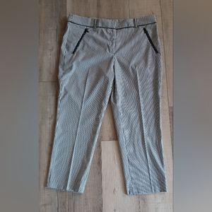 Karl Lagerfeld Paris women's trouser. Size 16